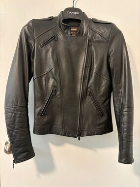Danier Leather XS Black Jacket